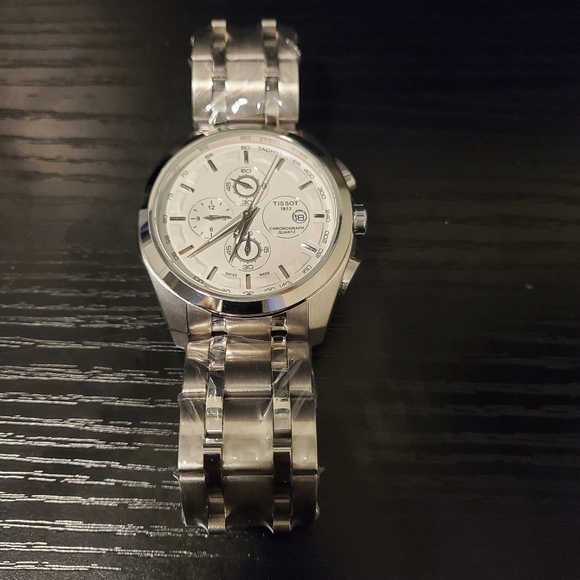 🔥NEW - Tissot Couturier Tachymeter Chronograph Quartz Men's Watch - Picture 2 of 4